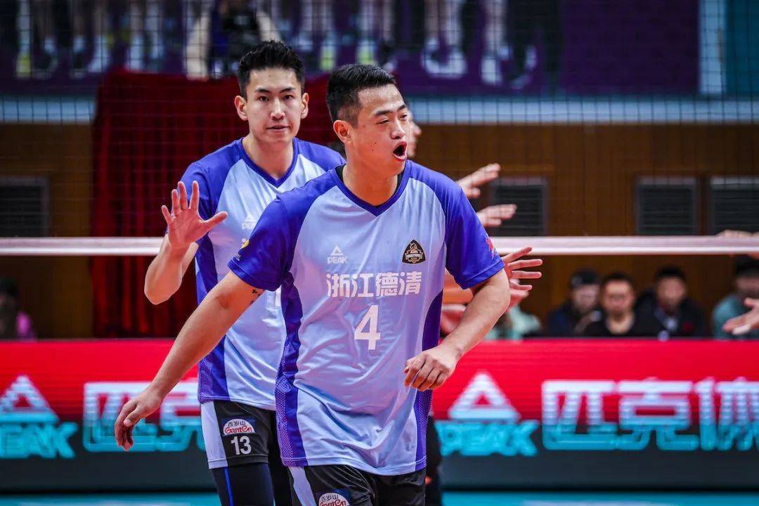 瓜德罗普游泳选手勇夺头名备受瞩目